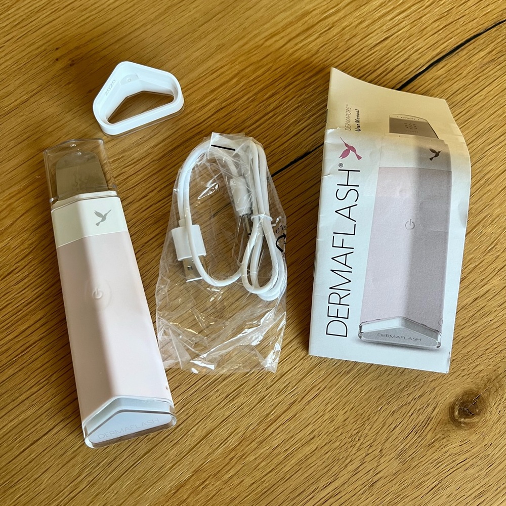DERMAPORE Ultrasonic Pore Extractor